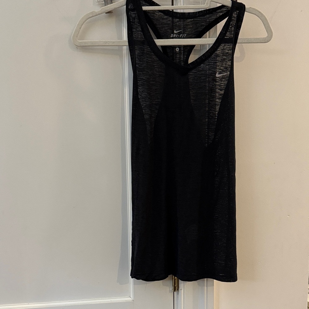 Like new- Nike Women's Black Dri-Fit Athletic Tank Top